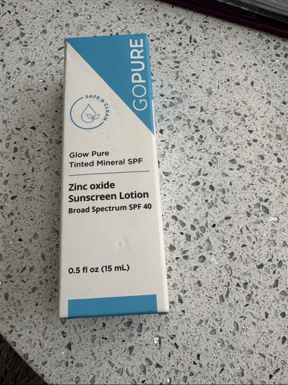Glow Pure Tinted Mineral SPF 40 Sunscreen Lotion — Blue/White